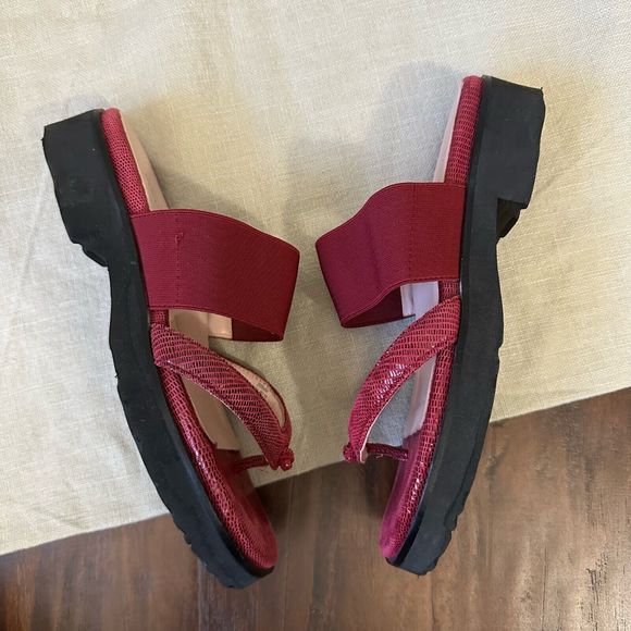 TARYN ROSE Mary Jane Style Thong Sandals in Red Leather - Picture 5 of 11